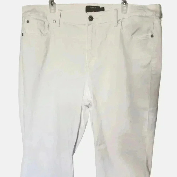 TORRID Crop Mid Rise Flare Jean - Super Soft  White - Size 20 - Picture 6 of 11